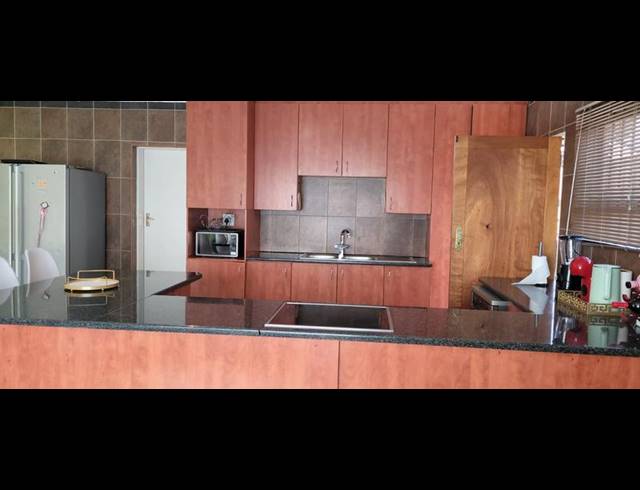 3 BEDROOM HOUSE FOR SALE IN BRACKENHURST